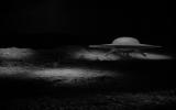 Alien spacecraft at a military base
Translated by «Yandex.Translator»